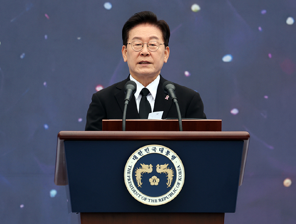 이재명 대통령이 29일 서울 광화문광장에서 열린 이태원참사 4주기 기억식에서 추모사를 하고 있다. 2026.10.29 [청와대통신사진기자단] [사진=연합뉴스]