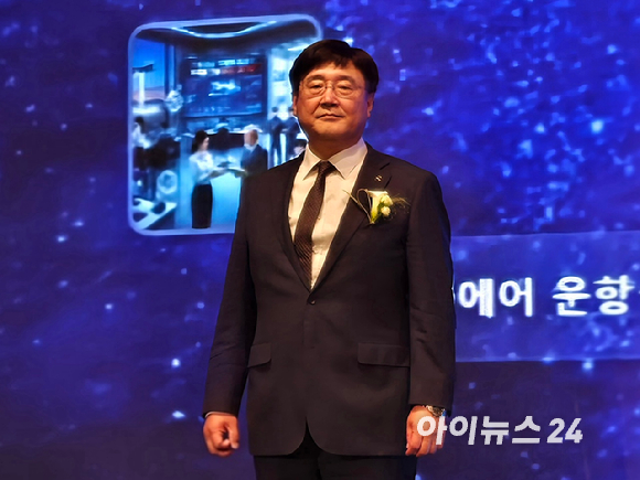최정호 대한항공 부사장이 30일 메이필드호텔 서울에서 진행된 '제46회 항공의 날' 기념식에 참석하고 있다. [사진=최란 기자]