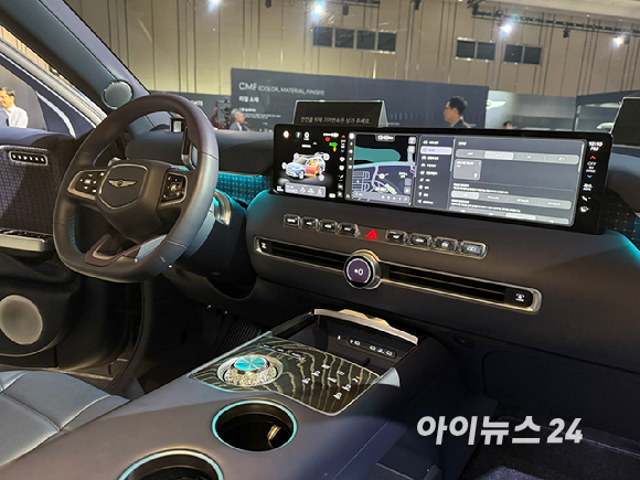 28일 인천 영종도 인스파이어 엔터테인먼트 리조트에서 열린 'GV90 테크데이'에 GV90이 전시돼 있다. [사진=송대성 기자]