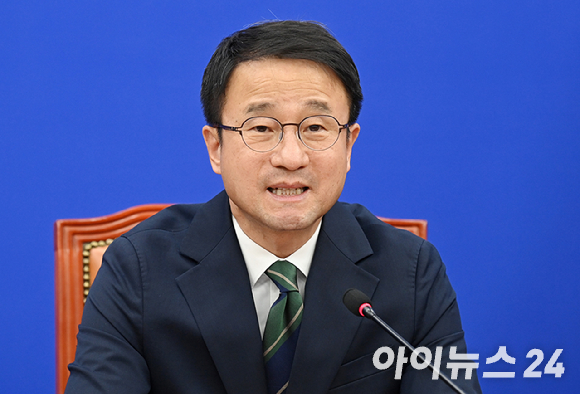 한병도 더불어민주당 원내대표가 29일 서울 여의도 국회에서 열린 정책조정회의에서 발언하고 있다. [사진=곽영래 기자]